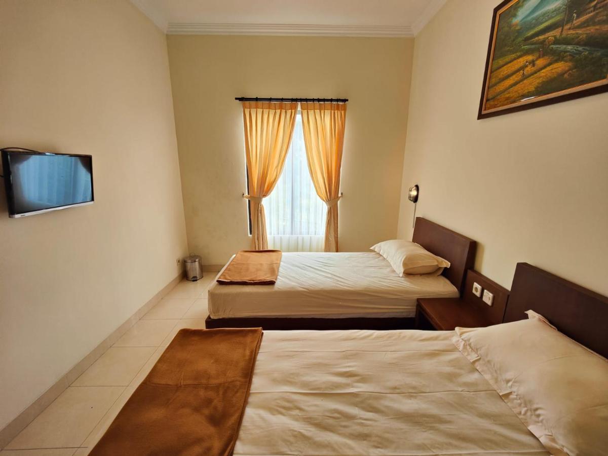 Adiputra Guesthouse 2 By Homiq Ngabean 外观 照片